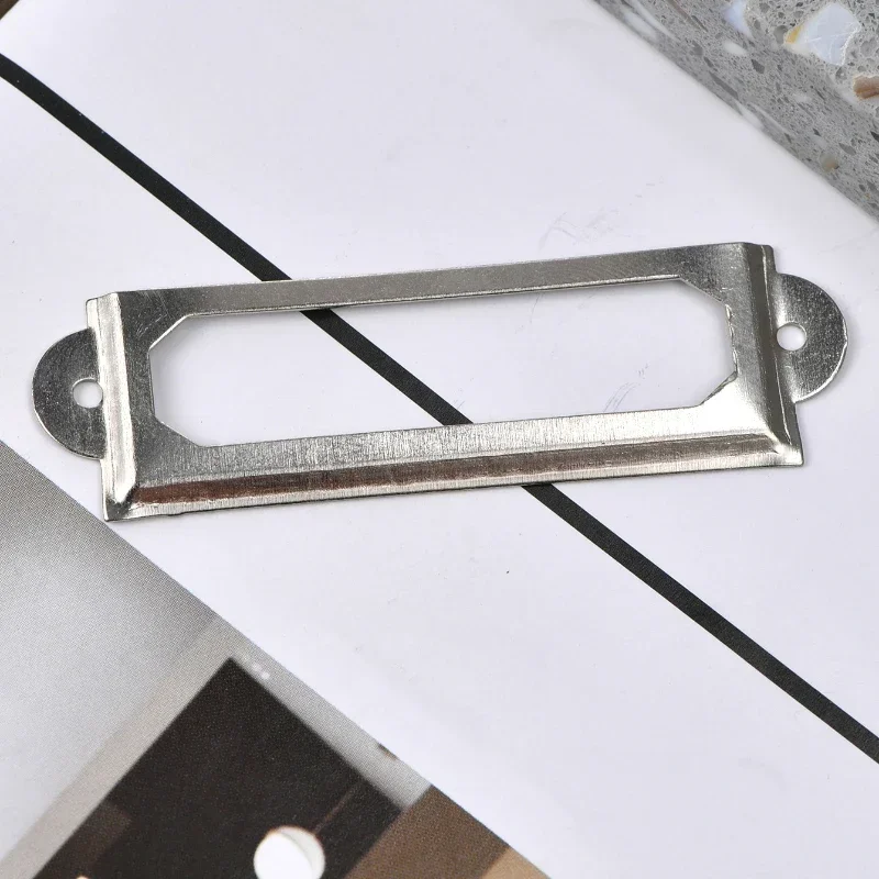 20 Stück antike Eisen-Etikette – Furniture Hardware Names Bewertung und Preis